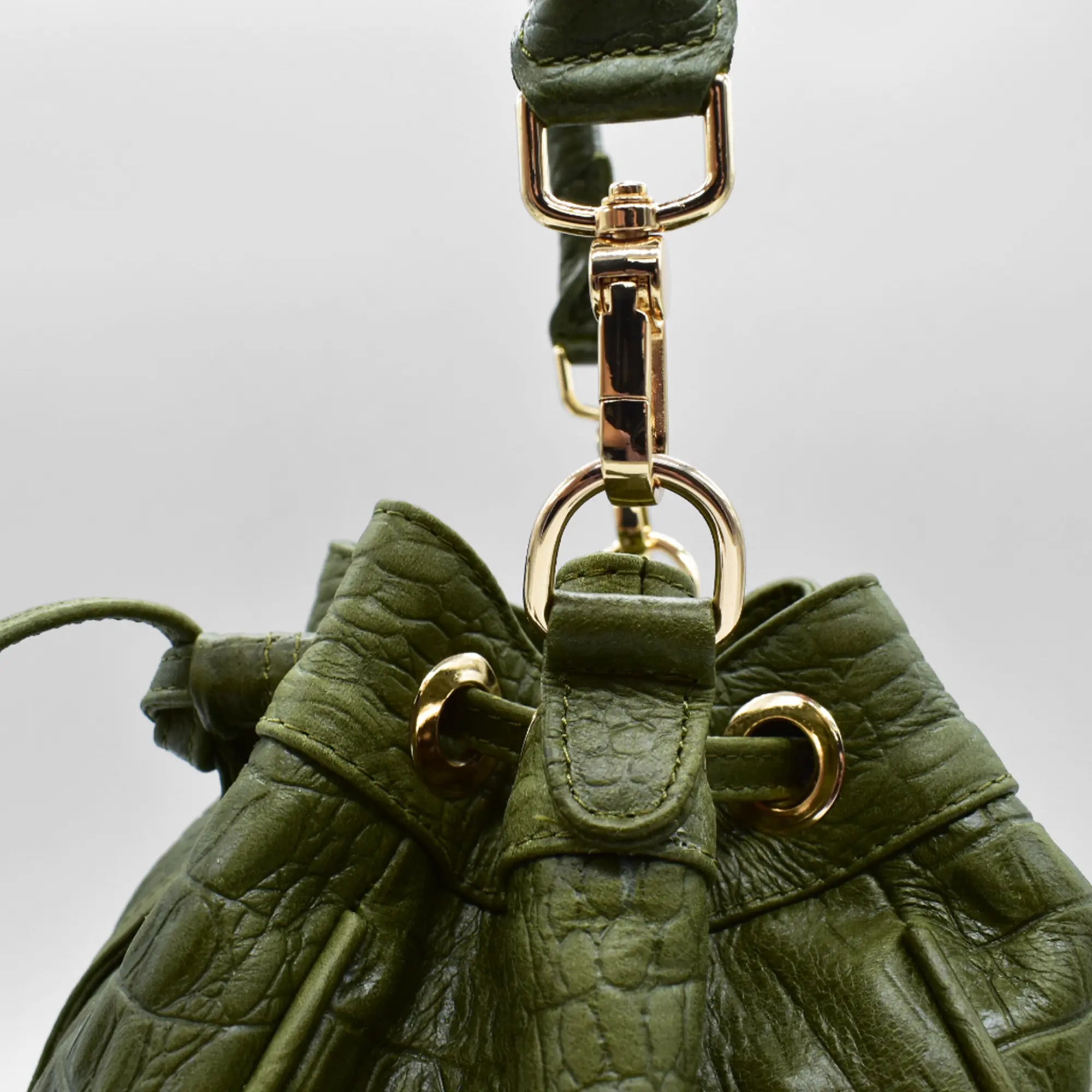 BUCKET BAG OLIVO